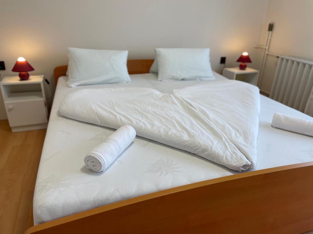 Pingvin Cukraszda Apartman Felso Szint Balatonmáriafürdő المظهر الخارجي الصورة