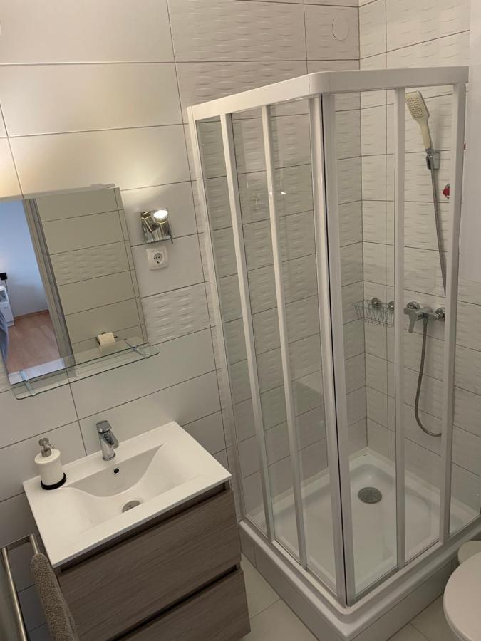 Pingvin Cukraszda Apartman Felso Szint Balatonmáriafürdő المظهر الخارجي الصورة